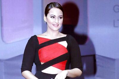 I can pursue fashion designing in future: Sonakshi Sinha