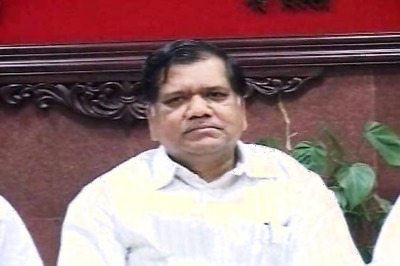 NE students set to leave Karnataka, PM calls CM