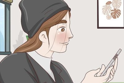 How to Hang Out with Your Friends During the Coronavirus Crisis