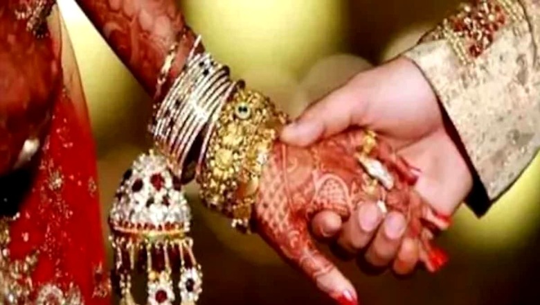 UP Man Cremates 'Wife' in Gorakhpur, Finds Her Alive 600 Km Away