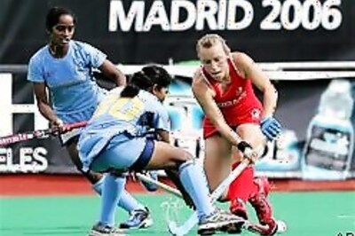 Controversy mars Ind-Eng hockey match