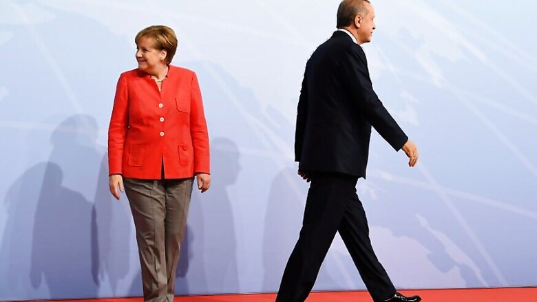 NATO Offers to Broker Compromise in Turkish-German Stand-off