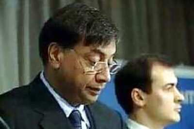 Arcelor to hold talks with Mittal