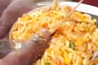 Try This Scrumptious ‘Muri Mixture’ On Visakha Beach  In Visakhapatnam