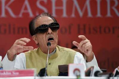 Saifuddin Soz is Neither Detained Nor Under House Arrest, His Wife's Claims Are False, J&K Tells SC