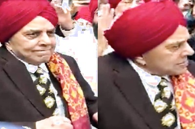 Dharmendra Steals The Show As He Grooves To Beats Of Dhol At Grandson Karan Deol's Wedding; Watch