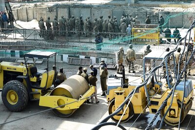 Internet Temporarily Suspended Again at Delhi's Singhu, Ghazipur and Tikri Borders In Wake of 'Chakka Jam' Call