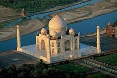 Taj Mahal given mud-pack, gets allergy instead