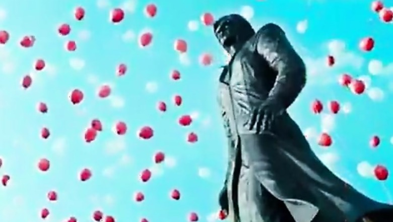 Krrish 3: Watch Hrithik, Priyanka dance to the tunes of 'God Allah Aur Bhagwan'