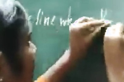 Mangaluru Girl Writes With Both Hands Simultaneously in 2 Different Languages