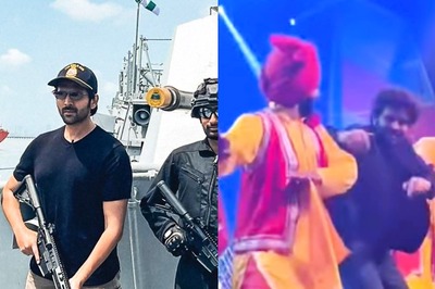 Kartik Aaryan Spends Independence Day Eve With Indian Navy Officers; Holds Guns, Performs Bhangra