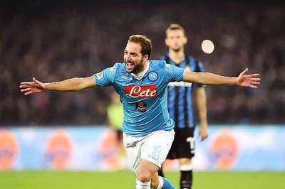 Shades of Diego Maradona as Gonzalo Higuain leads Napoli to top of Serie A