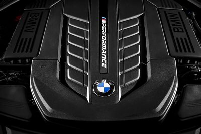 BMW Bids Farewell to Legendary V12 Engine with Limited-Edition M760i Final V12 Model