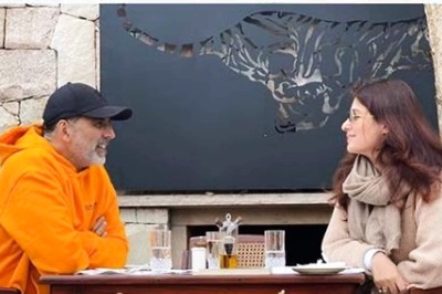 Twinkle Khanna Shares Hilarious Hypothetical Chat With Akshay Kumar on 21st Anniversary