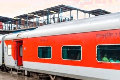 Man Goes Missing From Delhi-Sealdah Rajdhani Express; Luggage, Mobile Found