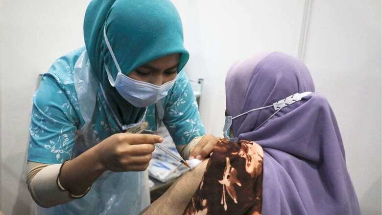 Decide NGO's Representation for Priority in Vaccination to Students Going Abroad: HC to Centre
