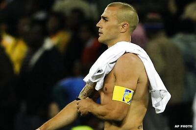 Cannavaro's Italy under pressure as stakes rise