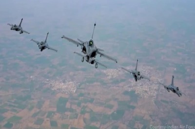 Republic Day 2024: Indian Pilots Captivate Spectators, Over 50 Aircrafts Run Show in Grand Flypast Over Kartavya Path