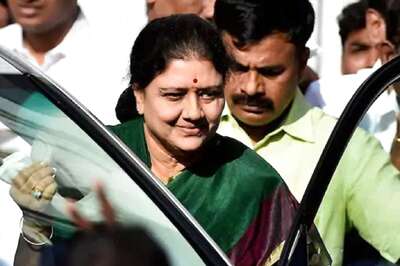 Would've Retained Panneerselvam As CM Had He Not Rebelled, Says VK Sasikala in New Clip