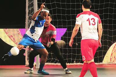Premier Futsal League: Ryan Giggs' Mumbai win, Ronaldinho's Goa Lose