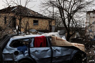 Russian Bombardment of Kyiv Kills 4, Curfew Called