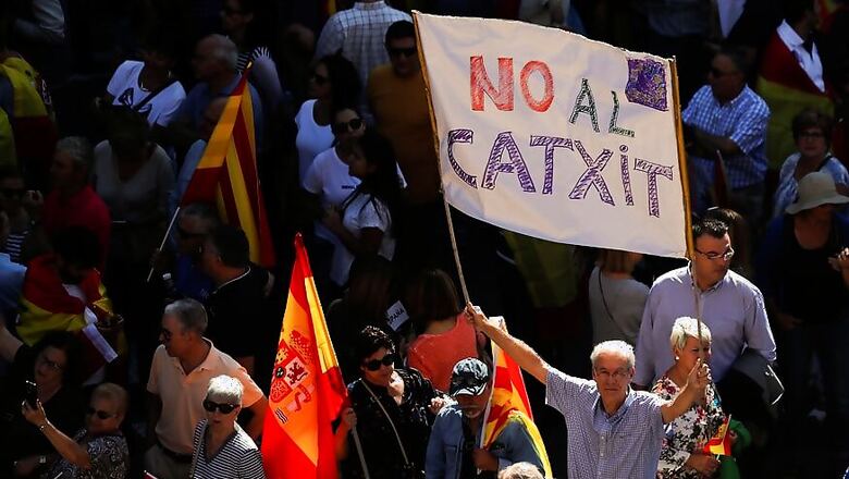 Thousands Protest in Barcelona Against Catalan Independence