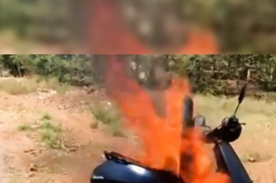 Ola S1 Pro Owner Pours Petrol on His Scooter, Sets it on Fire Due to Poor Performance, Service