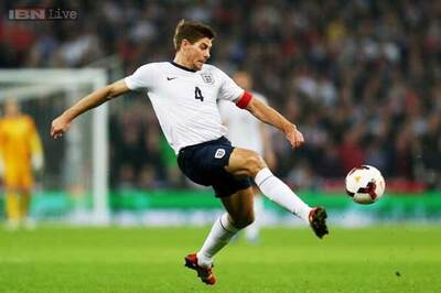England captain Steven Gerrard announces international retirement