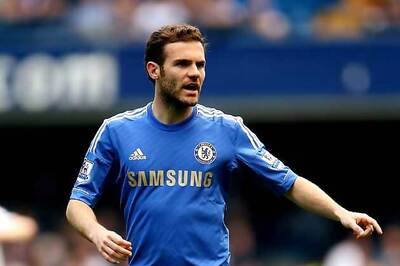 Mata doesn't train with Chelsea, United move looms