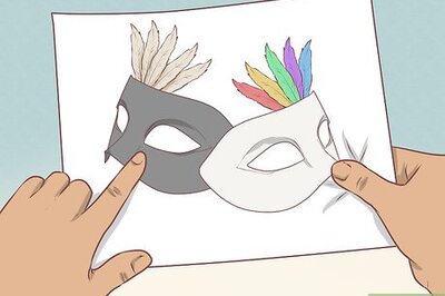How to Host a Masquerade Party