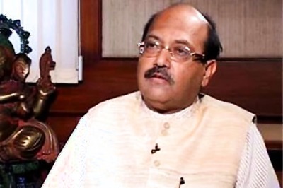 Amar Singh faints at Dubai airport, hospitalised