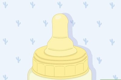 How to Bottle Feed a Newborn