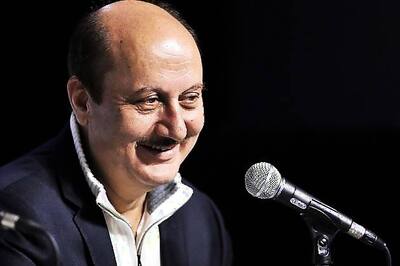 Anupam Kher extends birthday greetings to LK Advani on Twitter