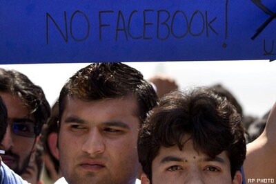 Internet blockade in Pakistan continues
