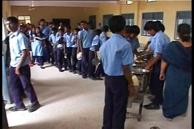 Second PUC results 2014 out in Karnataka, over 68 pc clear exam, girls outshine boys