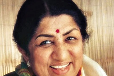 Lata Mangeshkar Still In ICU; Doctors Are 'Trying Our Best,' Urge Fans to 'Pray for Her Recovery'