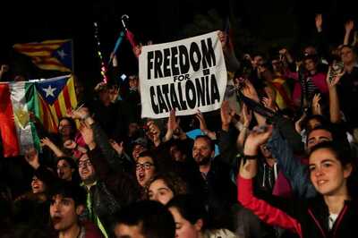 Catalonia Votes for Independence, Spain Crackdown on Banned Vote Injures 800