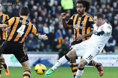 Manchester United fight back to beat Hull City 3-2