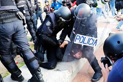 Madrid Riot Police Keep Protesters Away From Far-right Rally