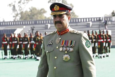 Pakistani Army Chief Visits LoC After Surgical Strike