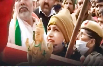 'Farmer’s Daughter, Can't Betray My Uniform': On Camera, Woman Cop Refuses to Budge During Protest