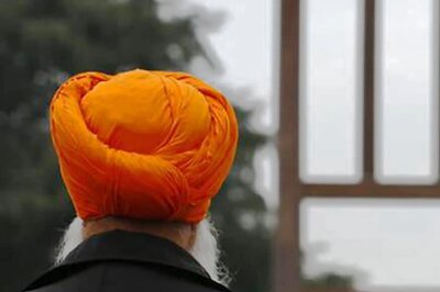 Sikhs in Pakistan Allege Govt Official Trying to Convert Them to Islam