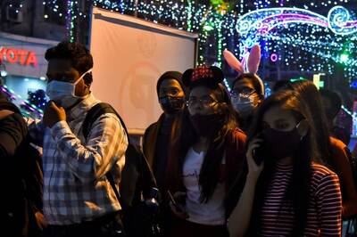 Omicron to Spoil Christmas, New Year's For Delhiites as DDMA Tells DMs to Ensure Zero Gatherings