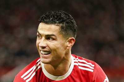 Cristiano Ronaldo Joins Manchester United WhatsApp Group to Bring The Squad Closer
