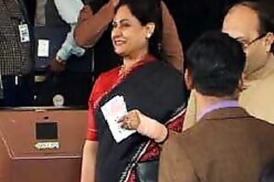 Jaya loses power, but keeps the perk