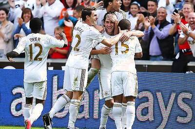 Swansea overwhelm sloppy West Ham 3-0