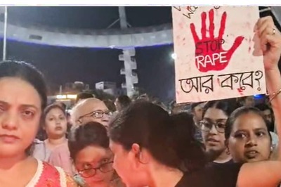 'Lights Out': People Switch Off Lights, Come Out With Candles in Kolkata To Protest Against RG Kar Rape-Murder