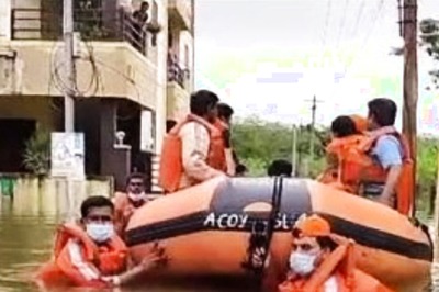 Chennai Reels from Water Woes After Heavy Rains Overnight, Residents in Low-lying Areas Rescued by Boat
