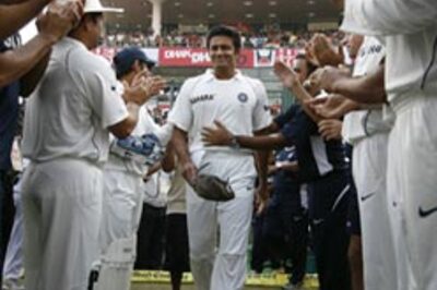 Kumble announces retirement, Dhoni to take over