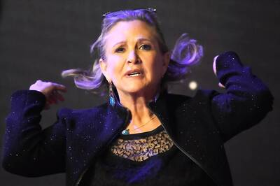 Recasting Carrie Fisher Would be Tough: Mark Hamill